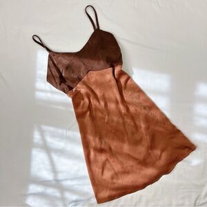 francesca’s | size xs | two-tone brown satin slip dress